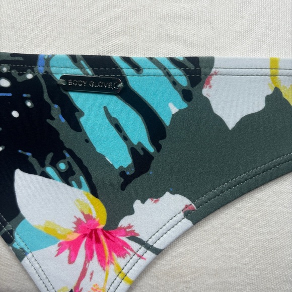 Topical Adjustable Bikini Thong Set - Picture 4 of 6